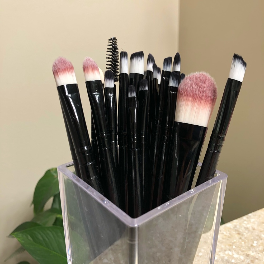 Black Makeup Brush Set 20 Pcs